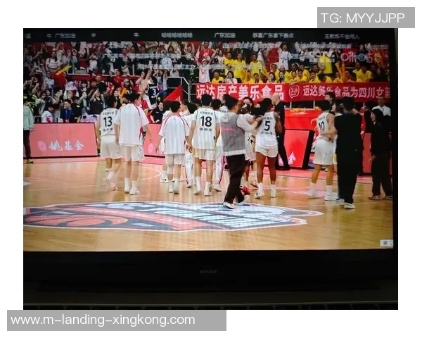 赵继伟的篮球之路：从青涩少年到国家队核心的成长历程与奋斗精神